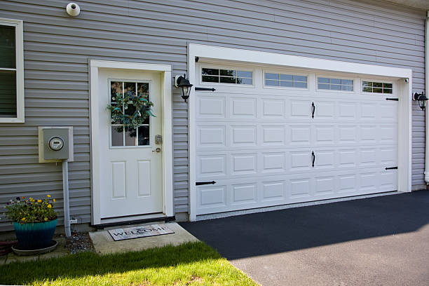 24/7 Emergency Garage Door Roller Replacement experts in Evans, GA